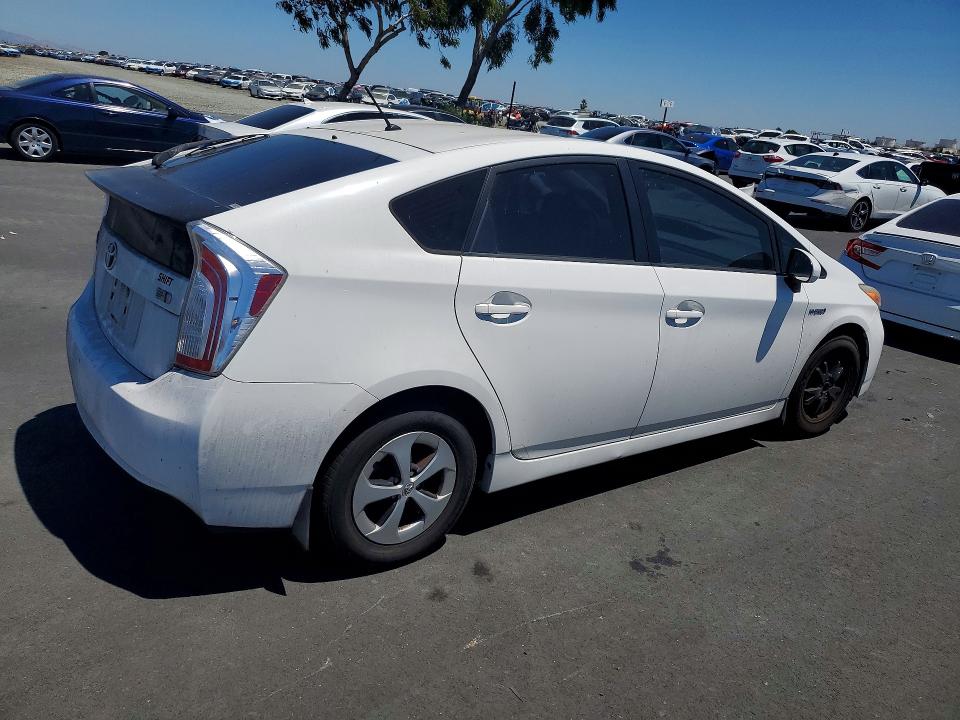 2013 Toyota Prius VIN JTDKN3DU1D5603525 COPART salvage auction — SIDE, Ca - Dis/Dlr/Exp Only Clean Title, sold $60 on 2026-07-27 (photo 3)