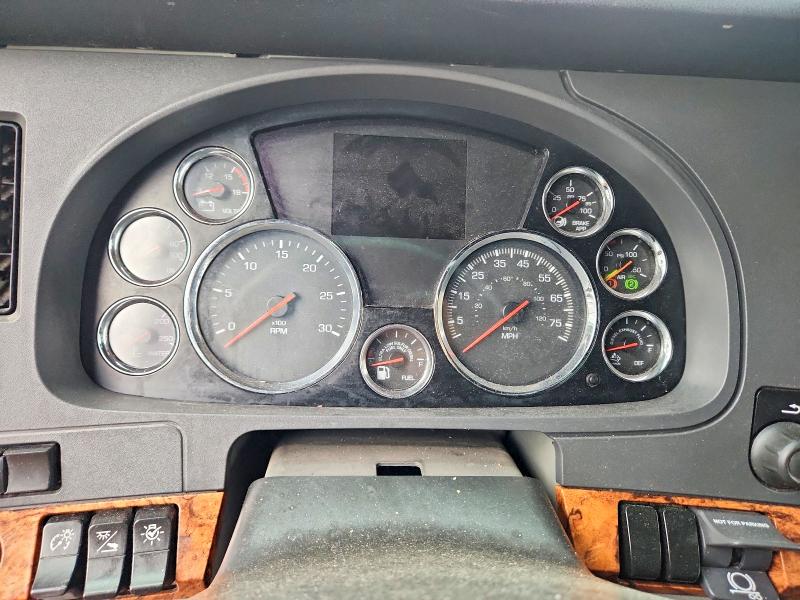 2020 Kenworth T680 VIN 1XKYDP9X5LJ307750 COPART salvage auction — ROOF, NY - MV-907A SALVAGE CERTIFICATE, sold $9,300 on 2026-10-08 (photo 9)