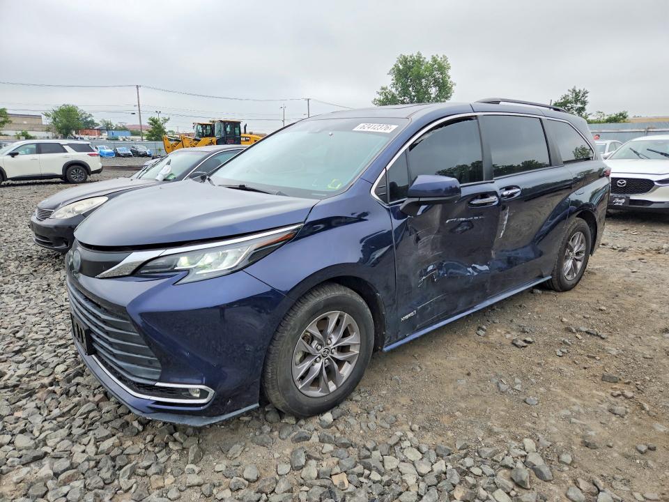 2021 Toyota Sienna VIN 5TDYRKEC0MS028357 — COPART salvage auction photo