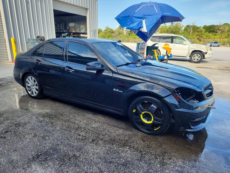 2014 Mercedes-benz C class VIN WDDGF7HB7EA961679 COPART salvage auction — STRIPPED, Fl - Certificate Of Title, sold $1,400 on 2026-07-28 (photo 4)