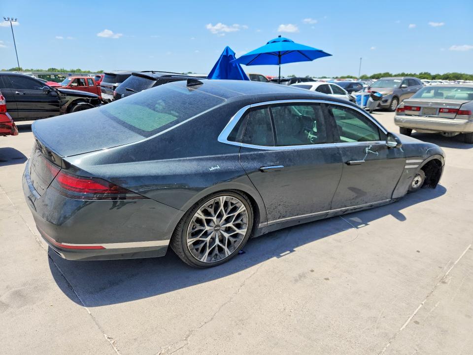 2023 Genesis G90 VIN KMTFC4SD1PU030265 COPART salvage auction — UNDERCARRIAGE, Salvage Title, sold $25,000 on 2026-07-23 (photo 3)