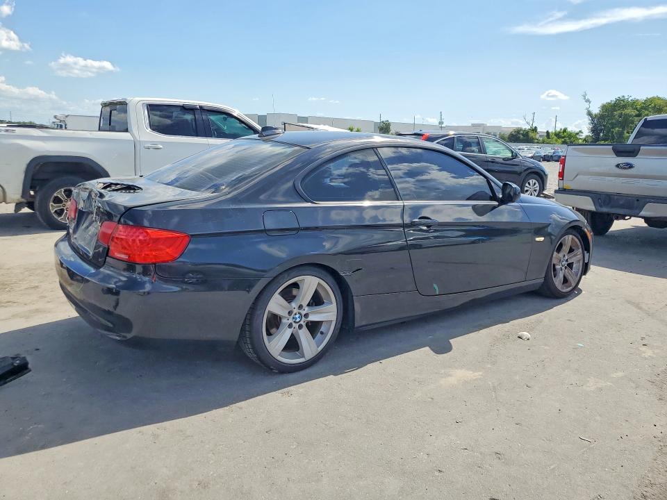 2011 BMW 3 series VIN WBAKE3C59BE441700 COPART salvage auction — REAR END, Fl - Cert Of Title Slvg Rebuildable, sold $350 on 2026-08-03 (photo 3)