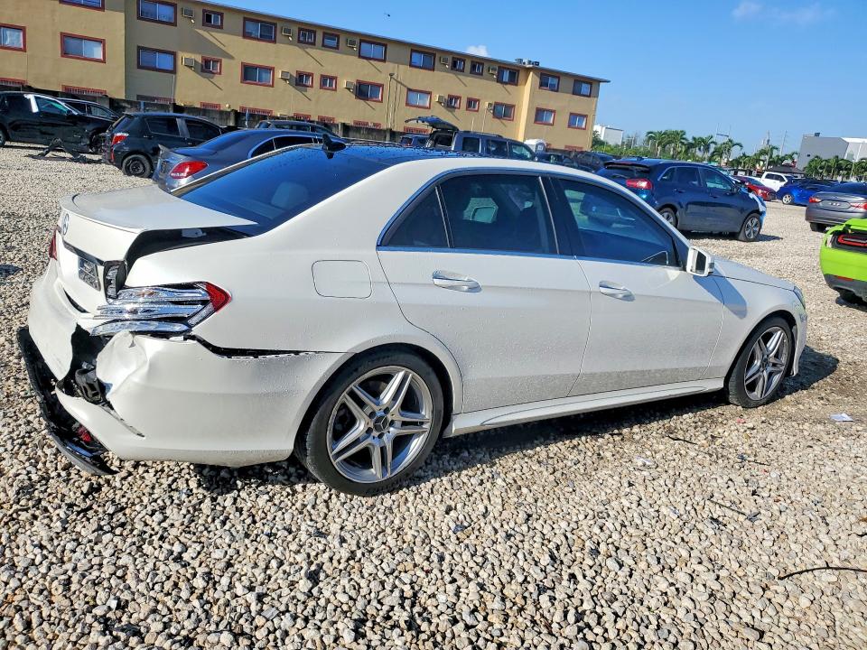 2014 Mercedes-benz E-klasse VIN WDDHF5KB6EA885793 COPART salvage auction — REAR END, Fl - Cert Of Title Slvg Rebuildable, sold $3,600 on 2026-08-07 (photo 3)