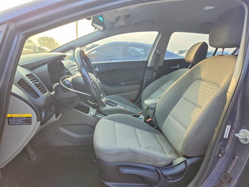 2015 Kia Forte VIN KNAFX5A83F5295031 COPART salvage auction — NORMAL WEAR, In - Certificate Of Title, sold $500 on 2026-07-31 (photo 7)