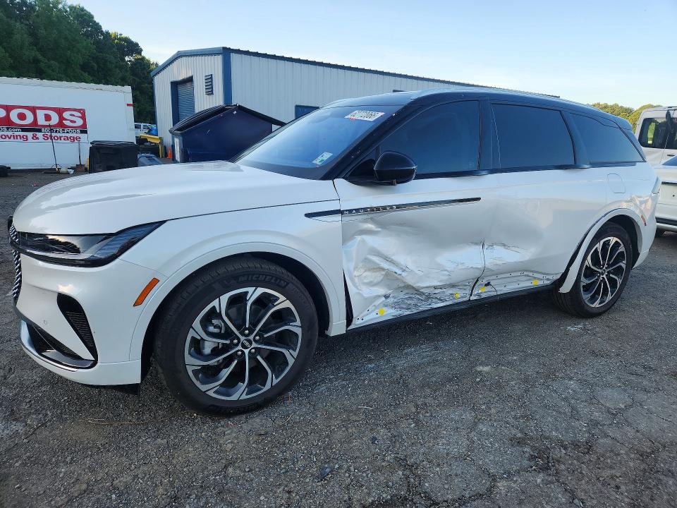 2026 Lincoln Nautilus VIN 5LMPJ8KA0TJ017307 — COPART salvage auction photo