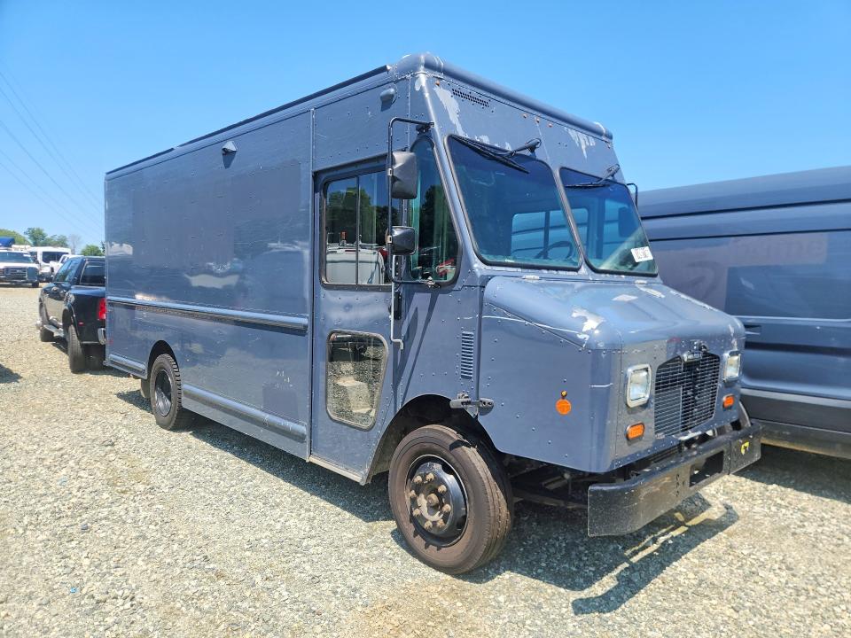 2020 Freightliner All other VIN 4UZAC2EA6LCMH7907 COPART salvage auction — ALL OVER, NC - DEALER ONLY CLEAN TITLE, sold $300 on 2026-08-29 (photo 4)
