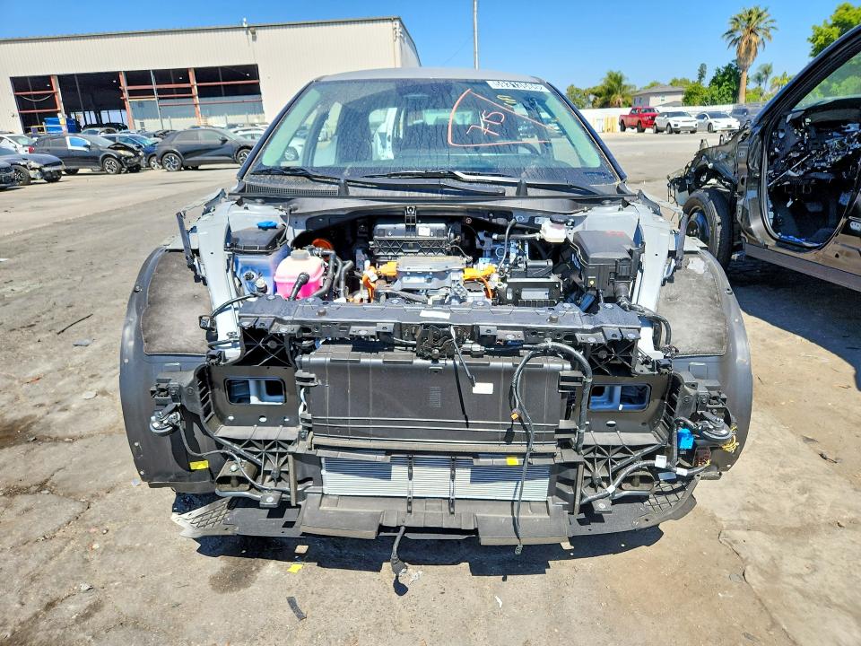 2025 Kia Ev6 VIN 5XYC3DJC5SG014039 COPART salvage auction — STRIPPED, Ca - Certificate Of Title, sold $60 on 2026-07-28 (photo 5)