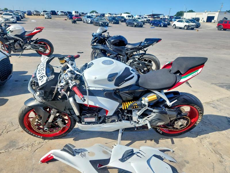 2021 Ducati Panigale VIN ZDMHAATW2MB005608 COPART salvage auction — FRONT END, Ca - Cert Of Title-Salvaged (P), sold $5,000 on 2026-07-27 (photo 3)
