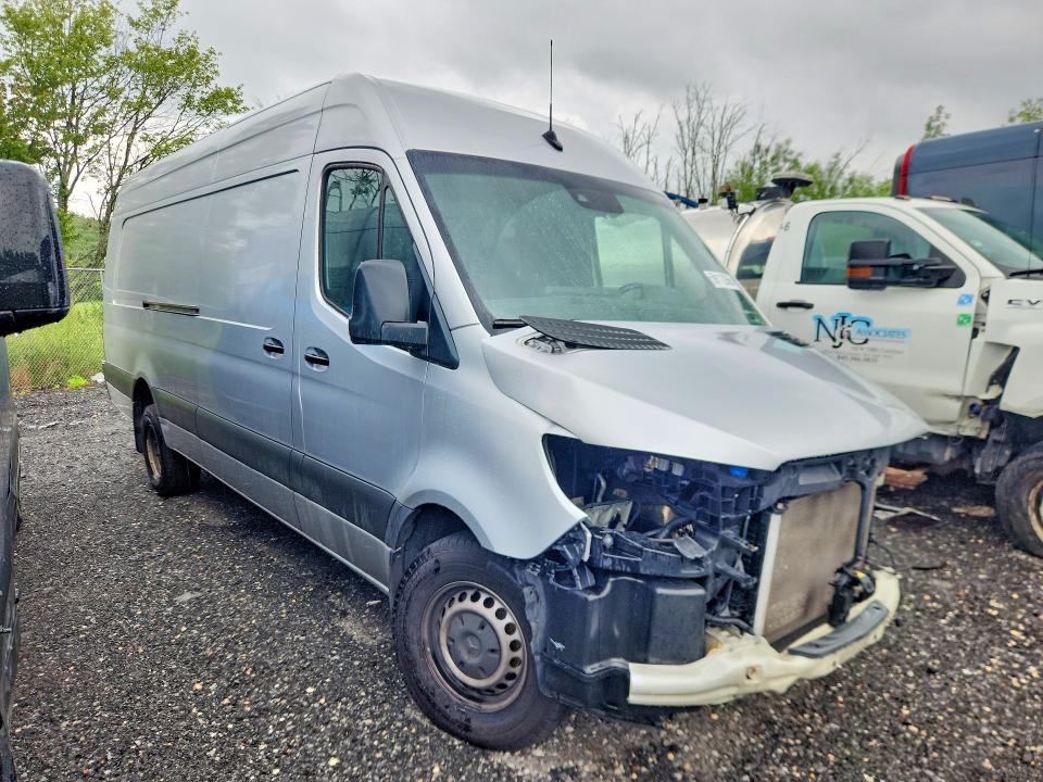 2023 Mercedes-benz Sprinter VIN W1Y5NDHY3PT127340 COPART salvage auction — FRONT END, NY - MV-907A SALVAGE CERTIFICATE, sold $3,150 on 2026-07-29 (photo 4)