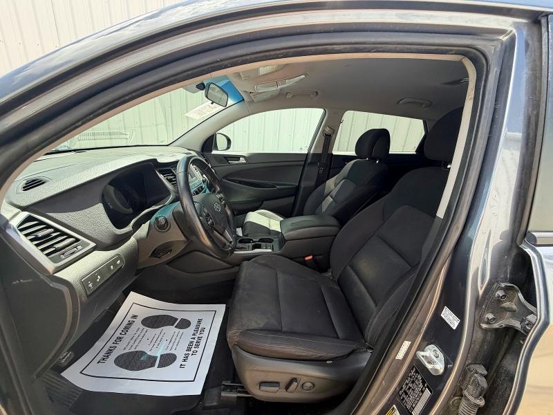 2016 Hyundai Tucson VIN KM8J33A27GU111902 COPART salvage auction — MINOR DENT/SCRATCHES, Tx - Certificate Of Title (P), sold $950 on 2026-07-21 (photo 5)