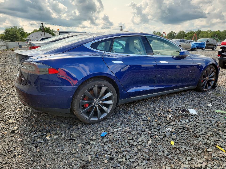 2015 Tesla Model s VIN 5YJSA1E47FF114353 COPART salvage auction — MINOR DENT/SCRATCHES, VA - CERTIFICATE OF TITLE, sold $8,500 on 2026-09-02 (photo 3)
