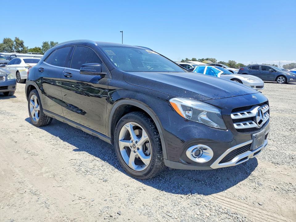 2018 Mercedes-benz VIN WDCTG4EB3JJ466151 COPART salvage auction — NORMAL WEAR, CA - DIS/DLR/EXP ONLY CLEAN TITLE (P), sold $4,600 on 2026-07-28 (photo 4)