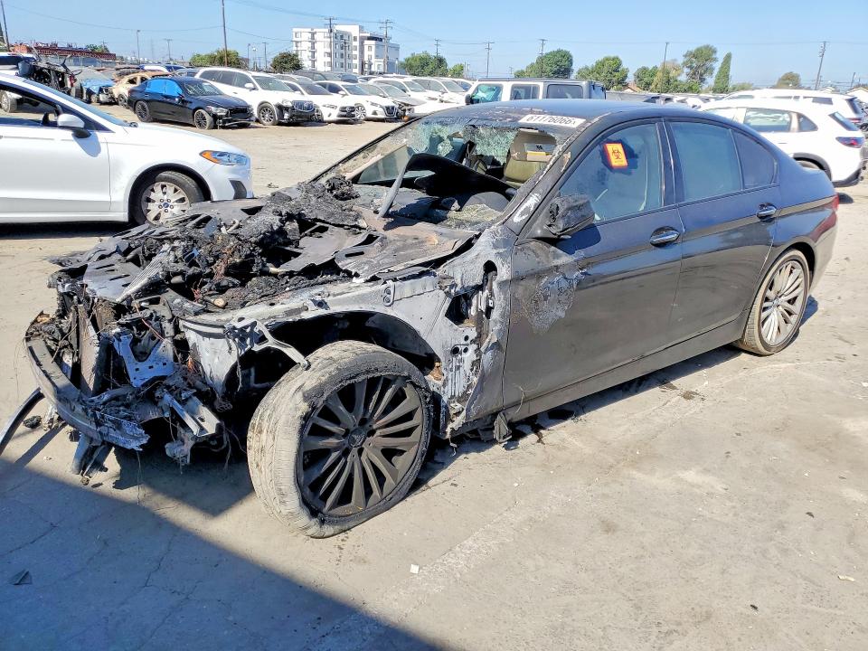 2011 BMW 5er VIN WBAFR9C57BC270076 COPART salvage auction — ENGINE BURN, Ca - Salvage Certificate, sold $225 on 2026-08-04 (photo 1)