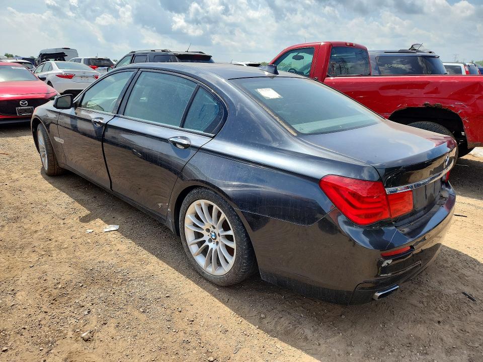 2011 BMW 7 series VIN WBAKC8C52BC432657 COPART salvage auction — MECHANICAL, IL - CERTIFICATE OF TITLE, sold $450 on 2026-07-09 (photo 2)
