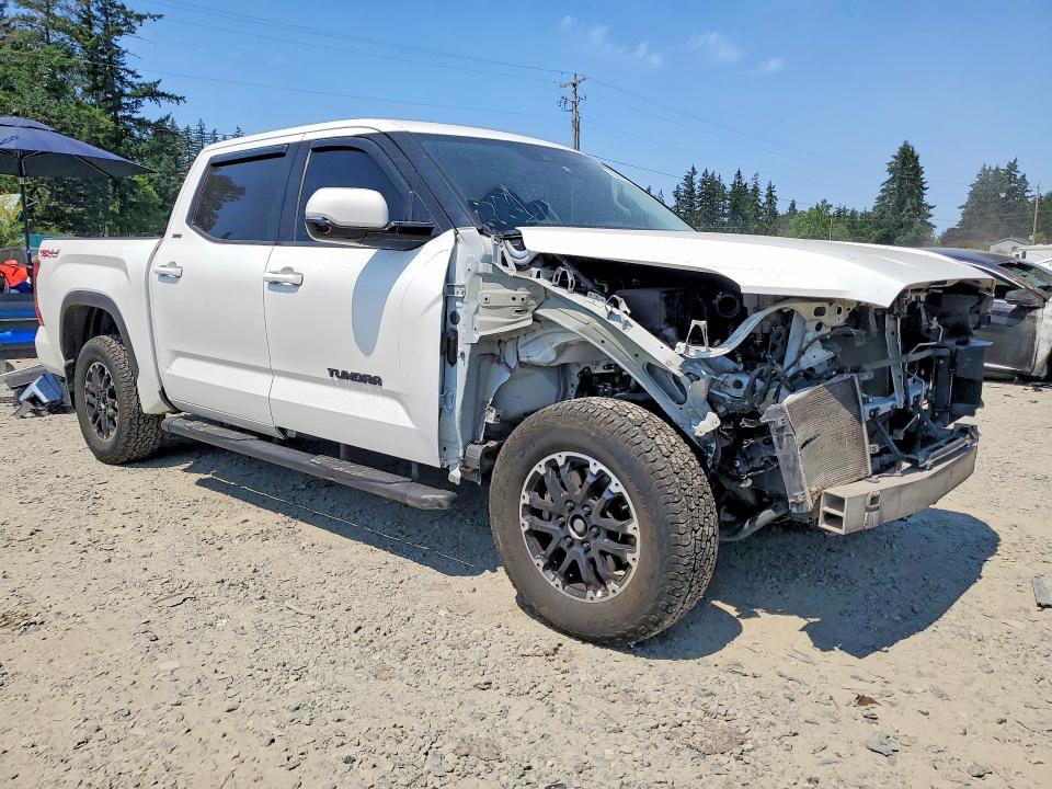 2022 Toyota Tundra VIN 5TFLA5DB6NX029066 COPART salvage auction — FRONT END, Salvage Title, sold $200 on 2026-07-21 (photo 4)