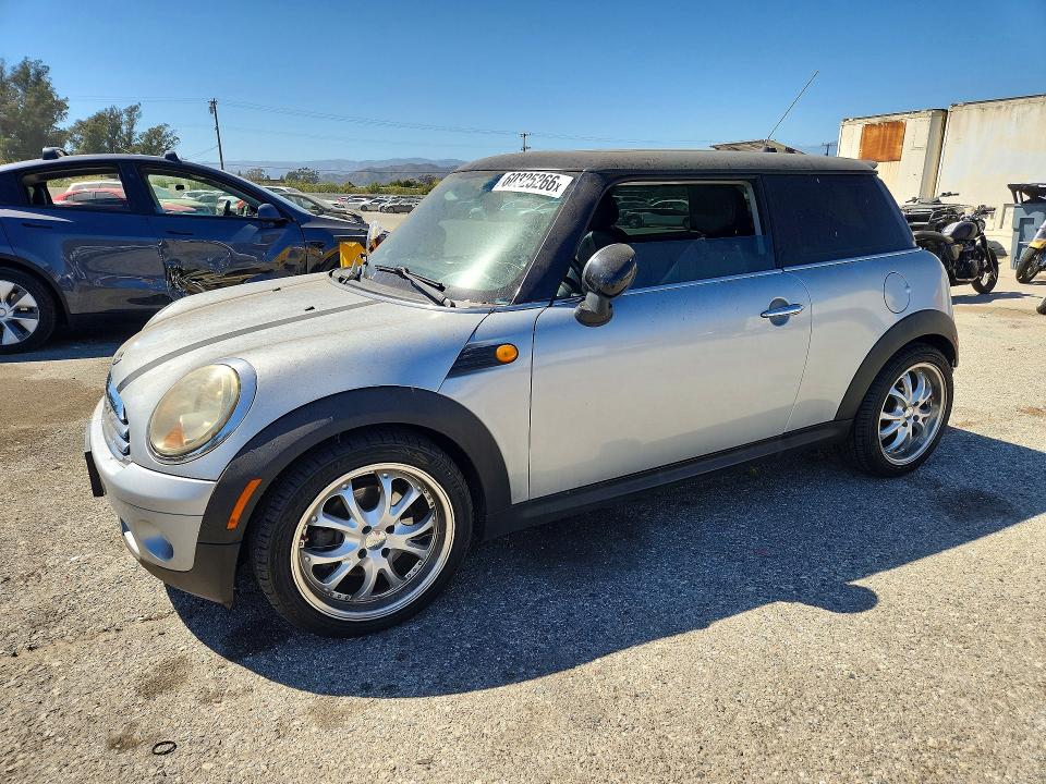 2010 Mini Cooper VIN WMWMF3C50ATZ64264 COPART salvage auction — NORMAL WEAR, Ca - Dis/Dlr/Exp Only Clean Title, sold $325 on 2026-07-31 (photo 1)