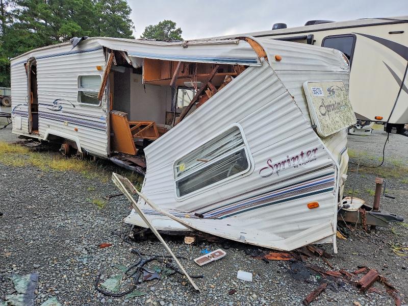 2000 Keystone Sprinter VIN 4YDT30522Y1011177 COPART salvage auction — ALL OVER, LA - CERT OF TITLE-SALVAGE, sold $5 on 2026-07-30 (photo 9)