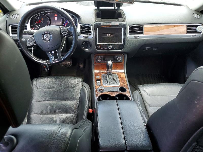 2012 Volkswagen Touareg VIN WVGFK9BP7CD001805 COPART salvage auction — ROLLOVER, Co - Salvage Title, sold $350 on 2026-08-13 (photo 8)