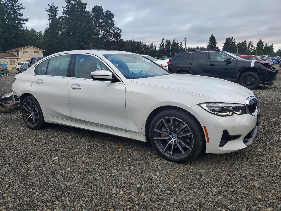 2019 BMW 3er VIN WBA5R7C56KAJ78811 COPART salvage auction — REAR END, WA - BILL OF SALE, sold $10,100 on 2026-07-31 (photo 4)