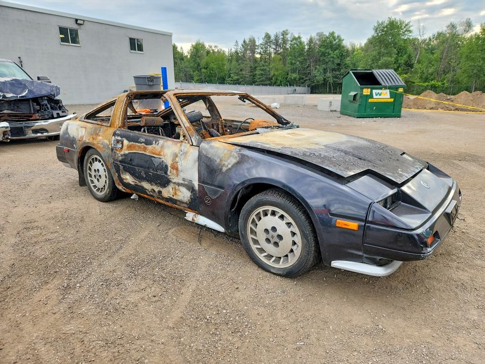 1986 Nissan 300zx VIN JN1CZ14S9GX105693 COPART salvage auction — BURN, On - Permit Irrepairable, sold $175 on 2026-07-28 (photo 4)