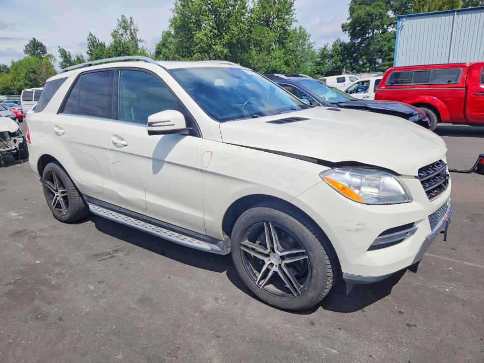 2013 Mercedes-benz M-klasse VIN 4JGDA5HB8DA255704 COPART salvage auction — FRONT END, Or - Salvage Title Certificate, sold $1,000 on 2026-08-03 (photo 4)