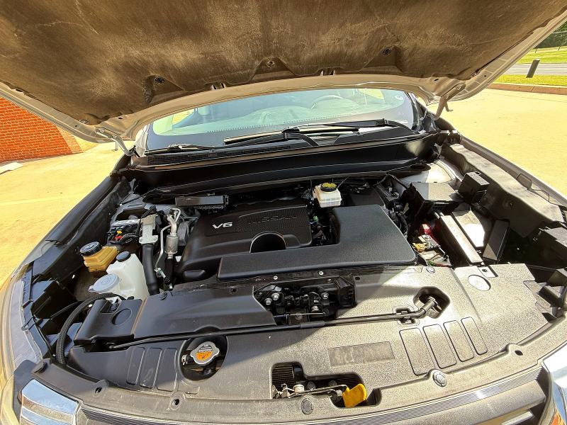 2018 Nissan Pathfinder VIN 5N1DR2MN8JC624231 COPART salvage auction — MINOR DENT/SCRATCHES, OK - CERTIFICATE OF TITLE (P), sold $2,150 on 2026-07-30 (photo 7)