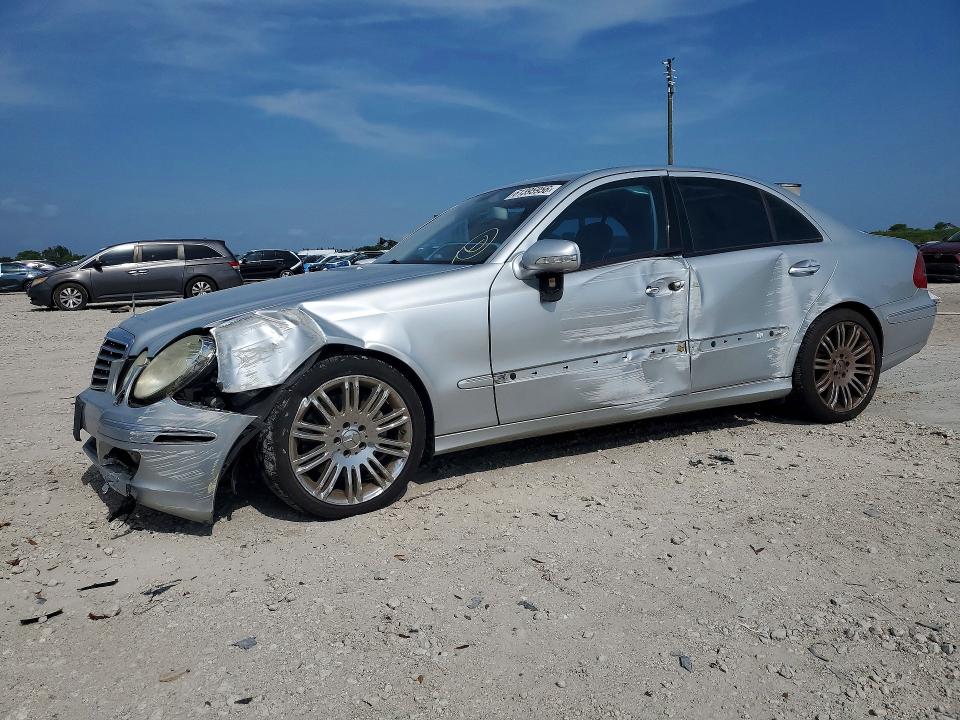 2007 Mercedes-benz E-class VIN WDBUF56X77B114088 COPART salvage auction — SIDE, Fl - Cert Of Title Slvg Rebuildable, sold $600 on 2026-08-06 (photo 1)
