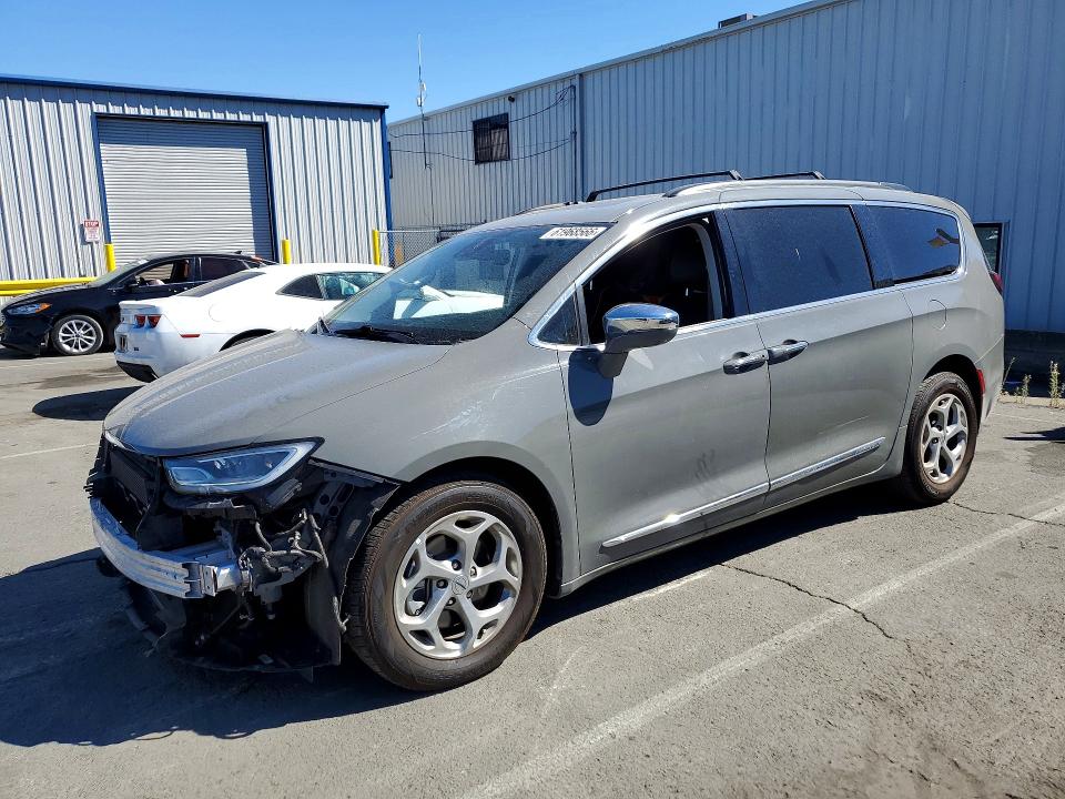 2022 Chrysler Pacifica VIN 2C4RC1GG3NR168462 — COPART salvage auction photo