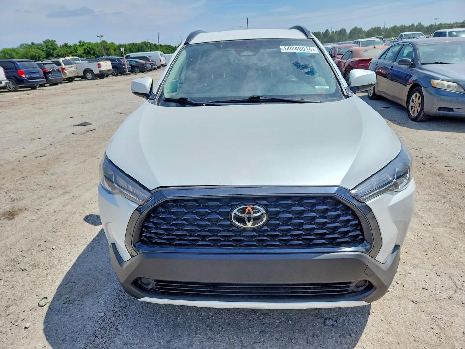 2024 Toyota Corolla cross VIN 7MUCAAAG6RV098916 COPART salvage auction — MINOR DENT/SCRATCHES, Fl - Certificate Of Title (P), sold $13,200 on 2026-07-22 (photo 5)
