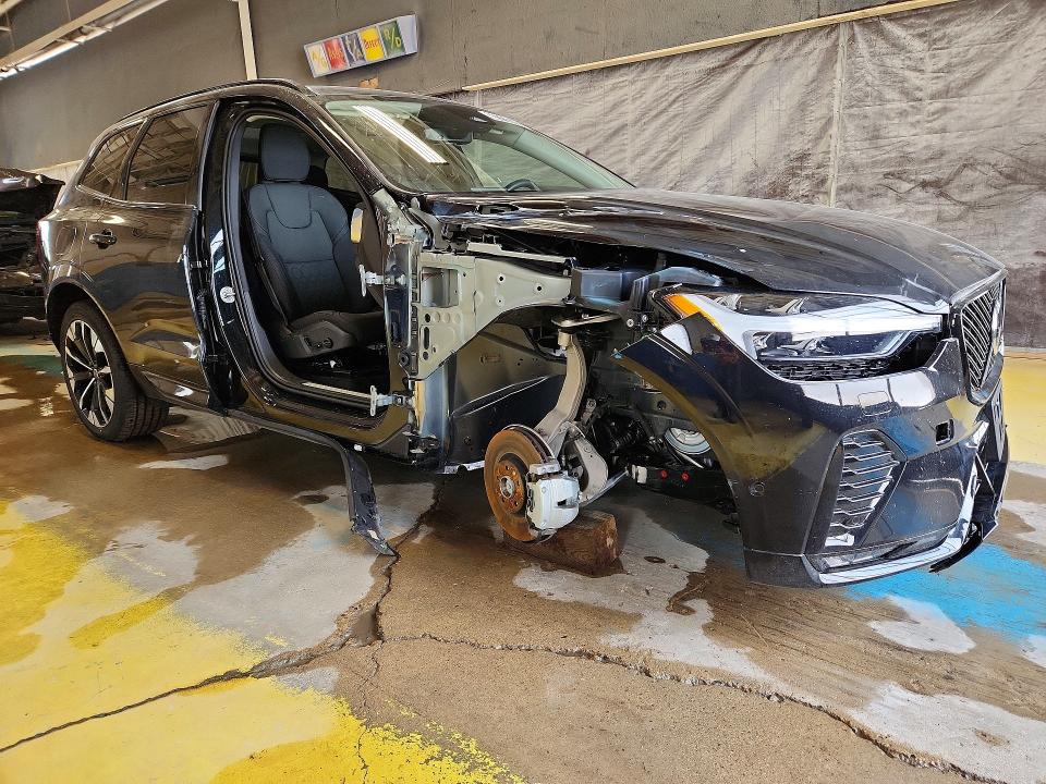 2026 Volvo Xc60 VIN YV4M12RC4T1471085 COPART salvage auction — FRONT END, Il - Certificate Of Title, sold $16,700 on 2026-08-05 (photo 4)