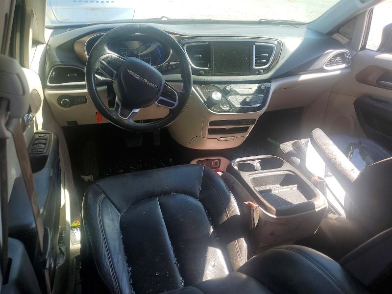 2017 Chrysler VIN 2C4RC1BG1HR823214 COPART salvage auction — MINOR DENT/SCRATCHES, Nv - Salvage Title, sold $1,250 on 2026-08-25 (photo 8)