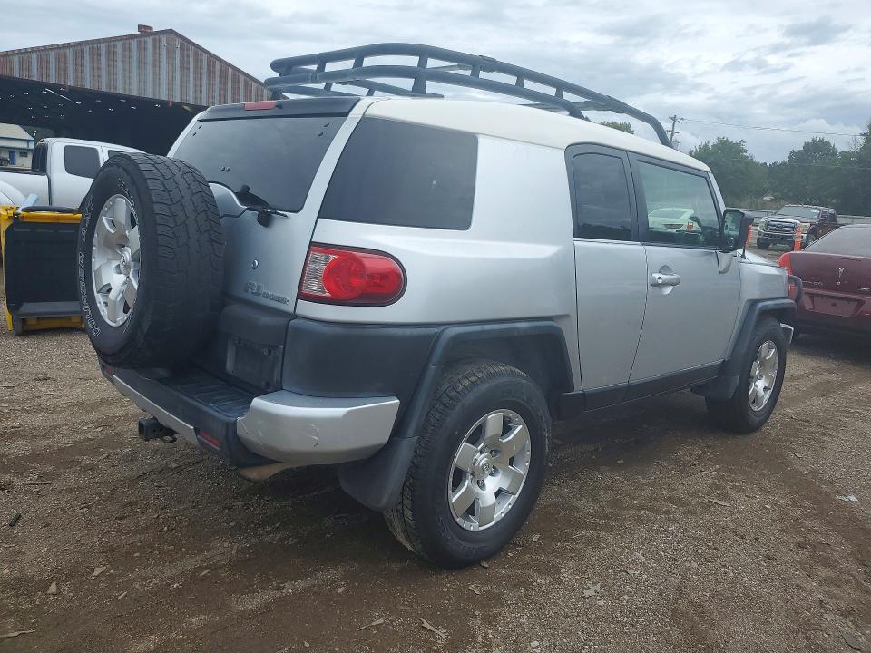 2008 Toyota Fj cruiser VIN JTEZU11F38K002860 COPART salvage auction — MINOR DENT/SCRATCHES, LA - CERTIFICATE OF TITLE (P), sold $3,550 on 2026-07-24 (photo 3)
