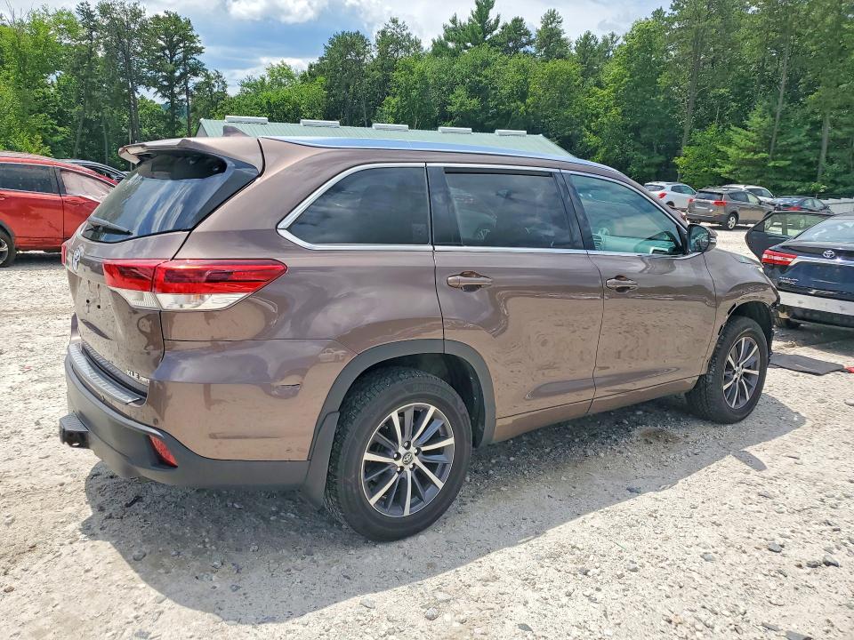 2018 Toyota Highlander VIN 5TDJZRFH7JS843381 COPART salvage auction — FRONT END, Ma - Cert Of Title-Reconstrctd Coll, sold $2,050 on 2026-07-22 (photo 3)