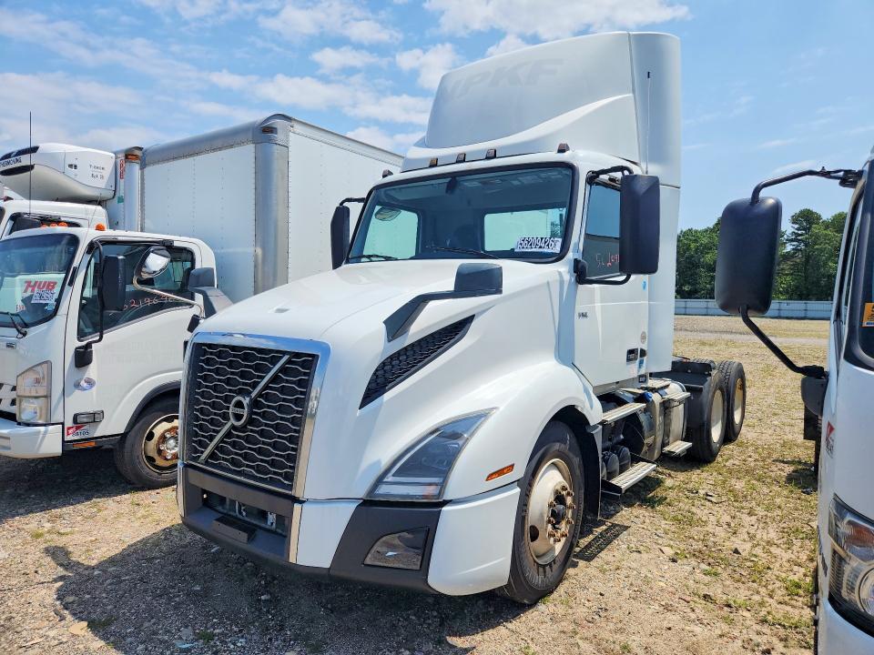 2019 Volvo Vnl VIN 4V4NC9EG9KN222229 — COPART salvage auction photo