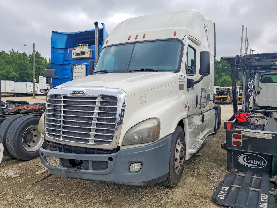 2019 Freightliner All other VIN 3AKJGLDV4KSKL6088 COPART salvage auction — MINOR DENT/SCRATCHES, CT, sold $18,000 on 2026-08-25 (photo 1)
