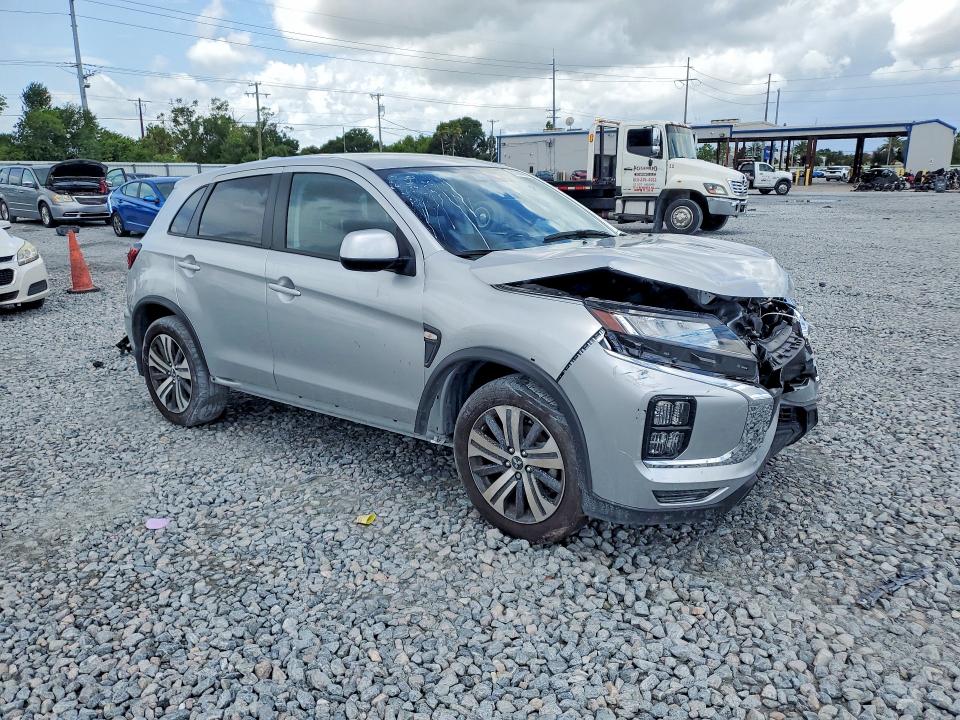 2025 Mitsubishi Outlander VIN JA4ARUAU0SU015395 COPART salvage auction — FRONT END, FL - CERTIFICATE OF TITLE, sold $8,100 on 2026-07-28 (photo 4)