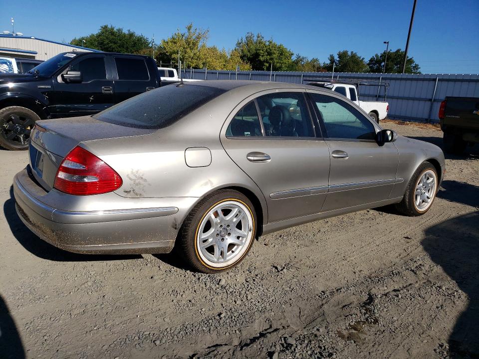 2005 Mercedes-benz E-class VIN WDBUF65J55A669496 COPART salvage auction — REAR END, Ca - Dlr/Dis/Exp Only Salvage Title, sold $450 on 2026-08-18 (photo 3)
