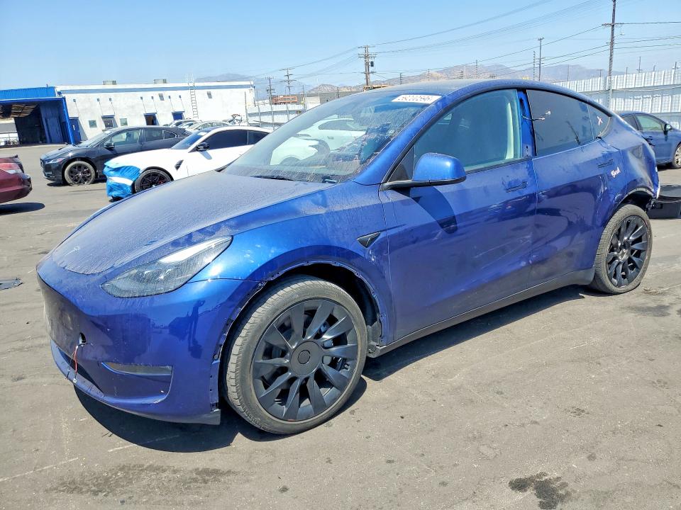 2024 Tesla Model y VIN 7SAYGDEE8RA239188 — COPART salvage auction photo