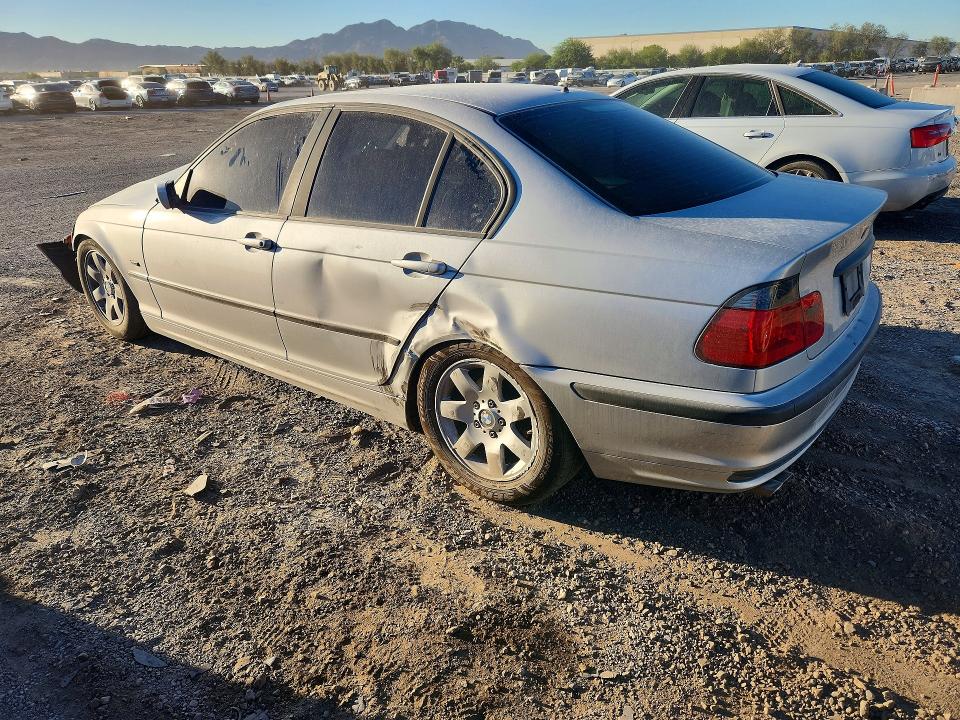 1999 BMW 3 series VIN WBAAM3339XCD55323 COPART salvage auction — FRONT END, NV - NON-REPAIRABLE VEHICLE CERT, sold $225 on 2026-08-11 (photo 2)