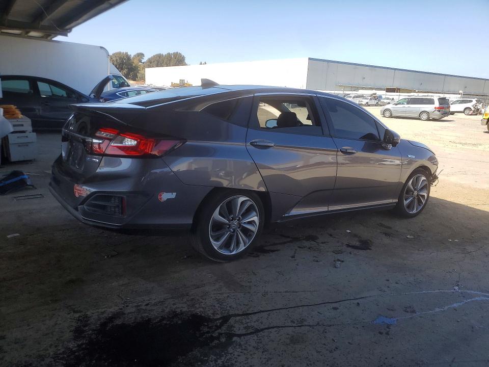 2018 Honda Clarity VIN JHMZC5F14JC008631 COPART salvage auction — UNDERCARRIAGE, CA - CERTIFICATE OF TITLE, sold $650 on 2026-07-30 (photo 3)