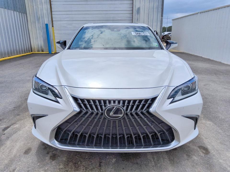 2022 Lexus Es 350 VIN 58ADZ1B19NU137218 COPART salvage auction — MINOR DENT/SCRATCHES, La - Certificate Of Title, sold $11,700 on 2026-07-28 (photo 5)