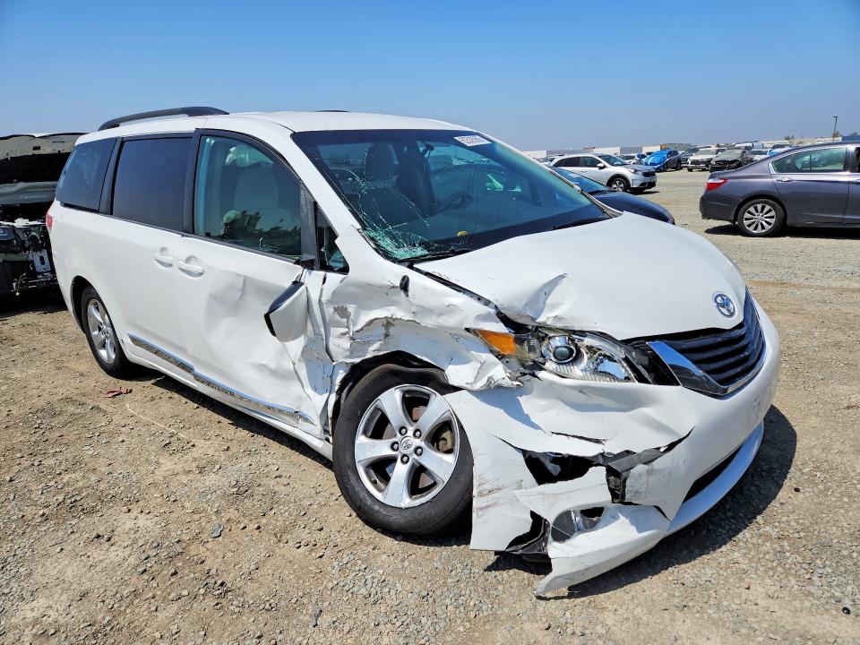 2013 Toyota Sienna VIN 5TDKK3DC7DS368512 COPART salvage auction — FRONT END, CA - SALVAGE CERTIFICATE, sold $775 on 2026-07-24 (photo 4)