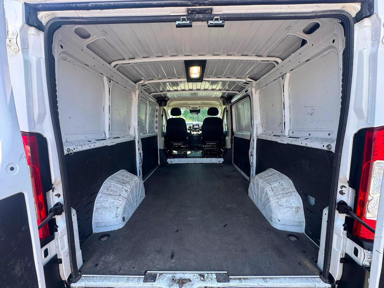 2022 Ram Promaster 3500 VIN 3C6MRVWG7NE120943 COPART salvage auction — Normal Wear, NY - CERTIFICATE OF TITLE (P), sold $8,500 on 2026-07-31 (photo 9)