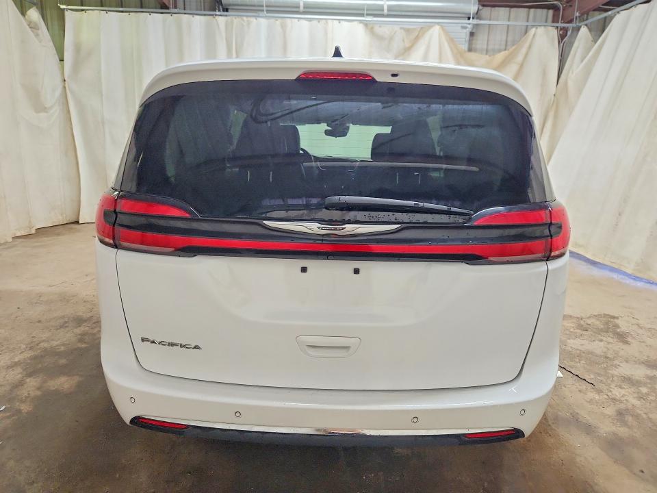 2024 Chrysler Pacifica VIN 2C4RC1BG3RR116410 COPART salvage auction — MINOR DENT/SCRATCHES, Tx - Certificate Of Title, sold $7,600 on 2026-07-28 (photo 6)
