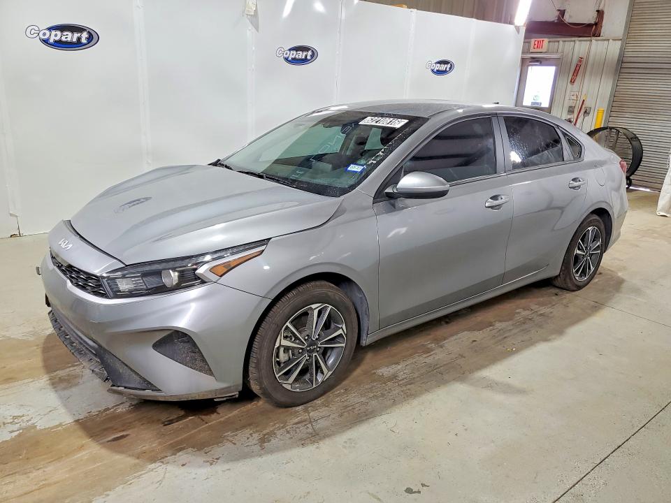2024 Kia Forte VIN 3KPF24AD2RE766037 — COPART salvage auction photo