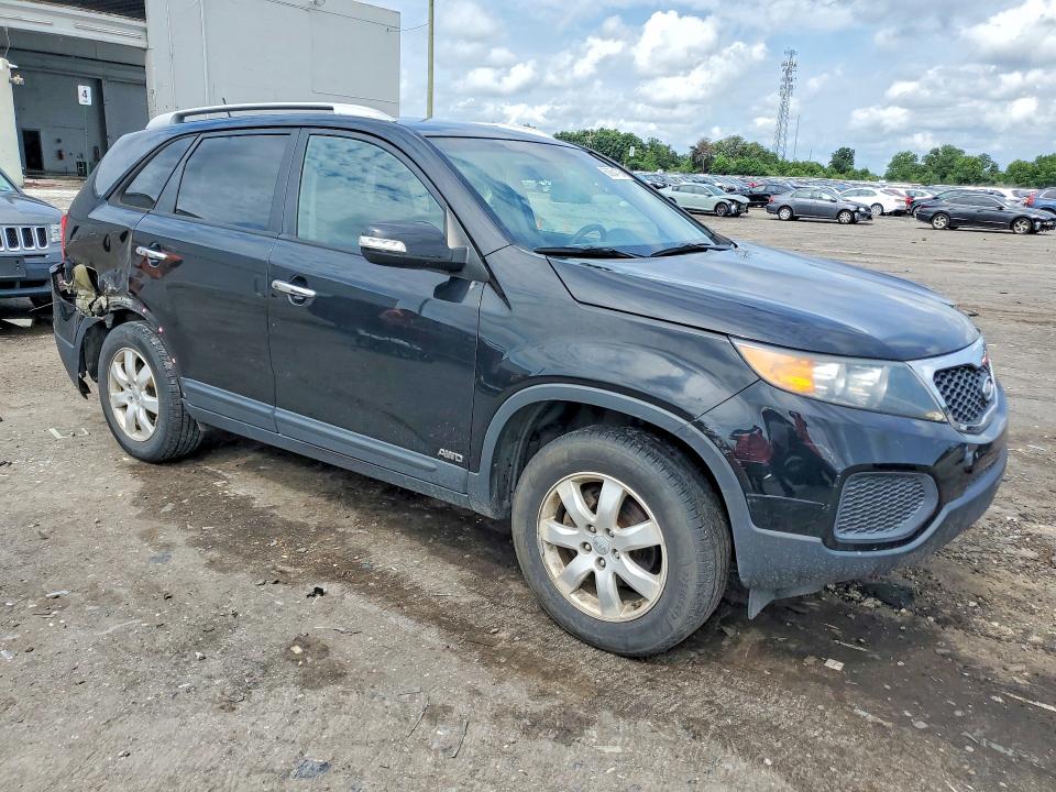 2013 Kia Sorento VIN 5XYKTDA25DG327632 COPART salvage auction — REAR END, VA - CERT OF TITLE - SALVAGE, sold $200 on 2026-07-29 (photo 4)