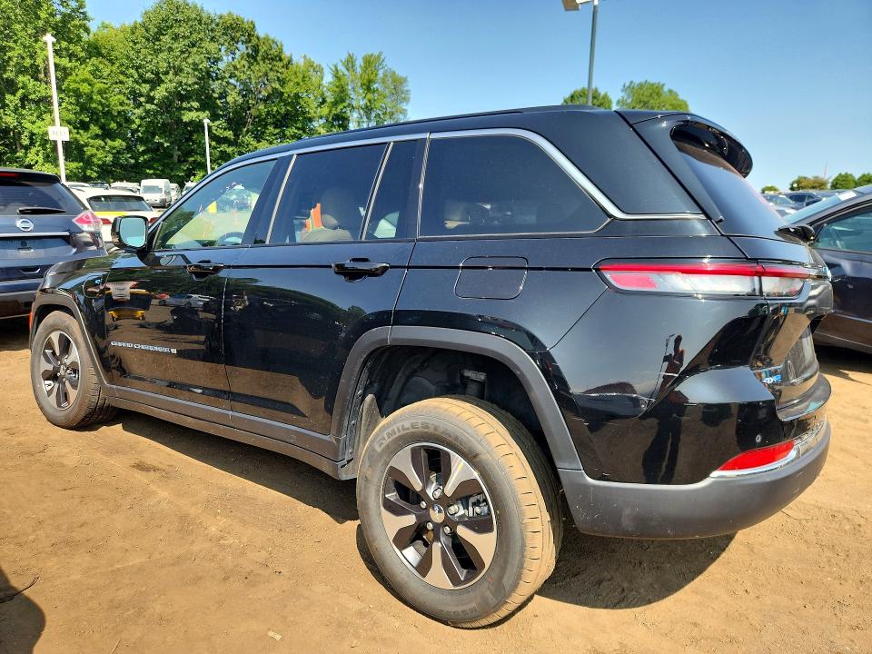 2024 Jeep Grand cherokee VIN 1C4RJYB67RC181811 COPART salvage auction — FRONT END, Sc - Certificate Of Title (P), sold $13,900 on 2026-07-27 (photo 2)