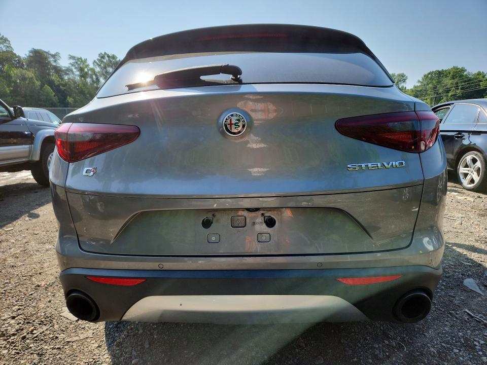 2018 Alfa romeo Stelvio VIN ZASFAKAN3J7B96187 COPART salvage auction — VANDALISM, Az - Cert Of Title - Salvage, sold $5,200 on 2026-07-10 (photo 6)
