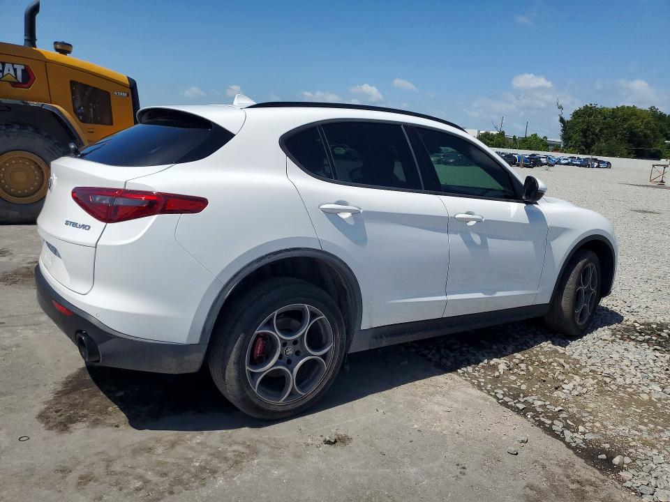 2022 Alfa romeo Stelvio VIN ZASPAJANXN7D27460 COPART salvage auction — FRONT END, Fl - Cert Of Title Slvg Rebuildable, sold $5,200 on 2026-08-05 (photo 3)
