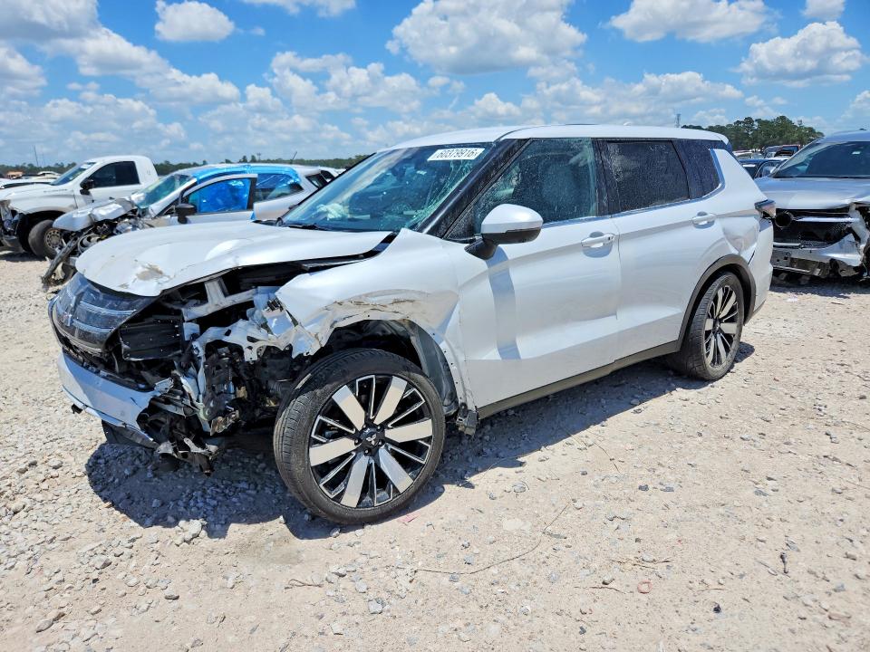 2025 Mitsubishi Outlander VIN JA4J3VA87SZ018467 COPART salvage auction — FRONT END, LA - CERTIFICATE OF TITLE, sold $7,700 on 2026-07-17 (photo 1)